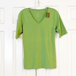 NWT! J. Jill short sleeve v-neck 100% pima green cotton t-shirt top. Size Small